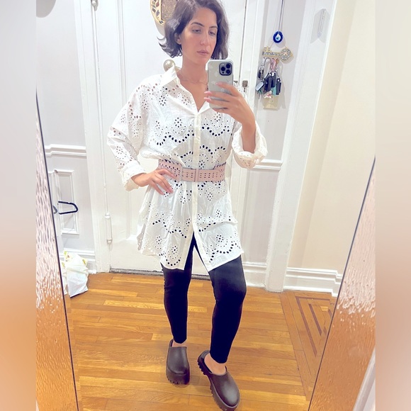 Adiva lace style top - Picture 3 of 9